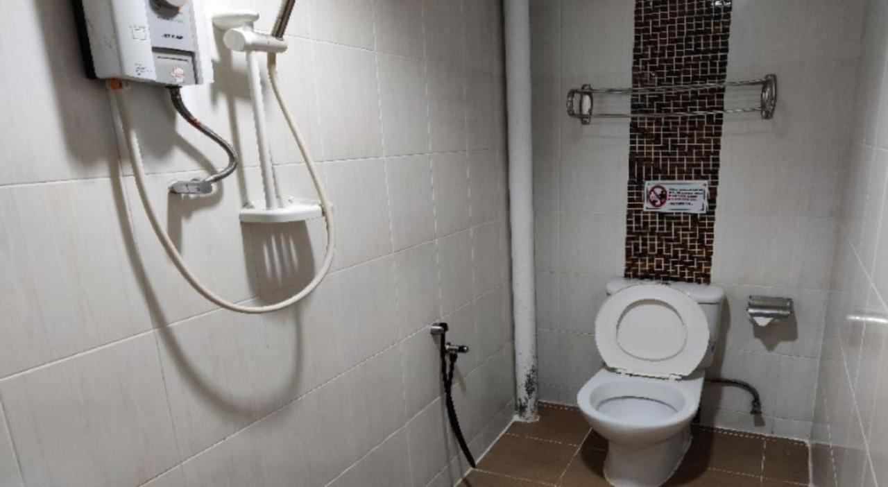 Juru Hotel Bukit Mertajam Kültér fotó